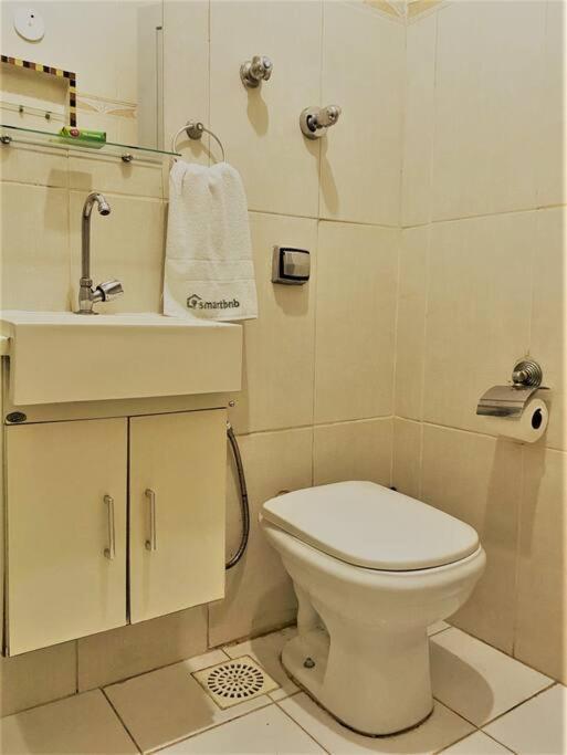 ריו דה ז'ניירו Apartamento Com Dois Quartos Na Orla De Copacabana מראה חיצוני תמונה